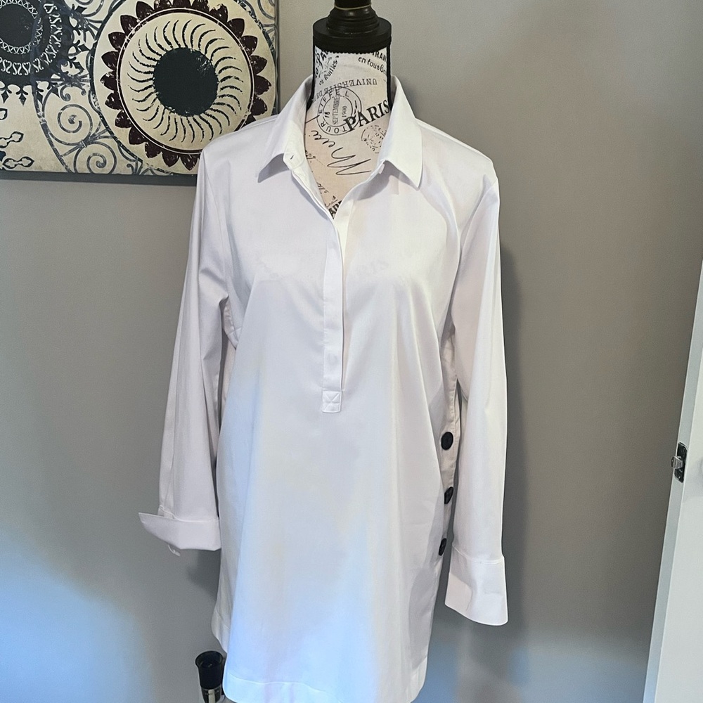 Chico's No-Iron white tunic